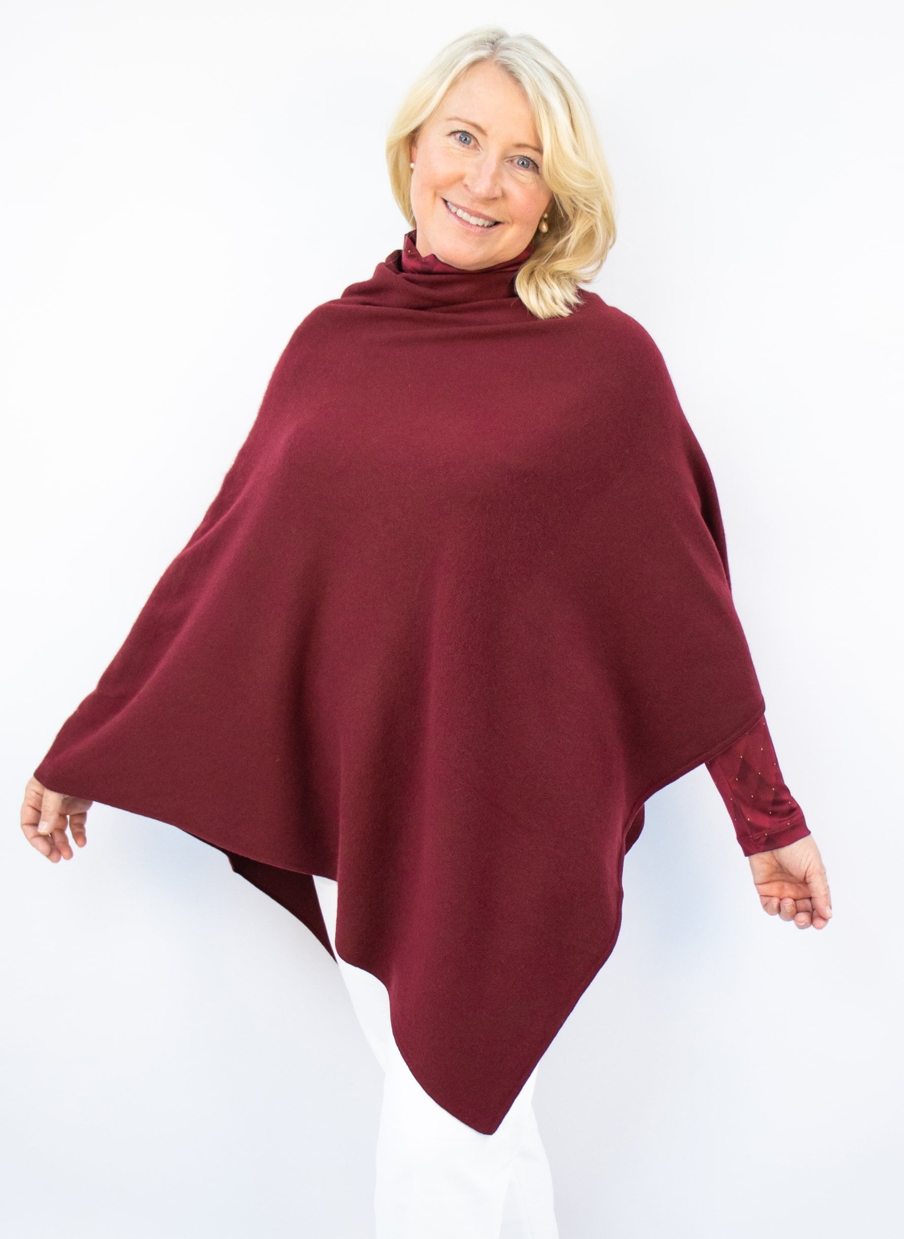 Poncho Wool Cashmere, Cherry Red