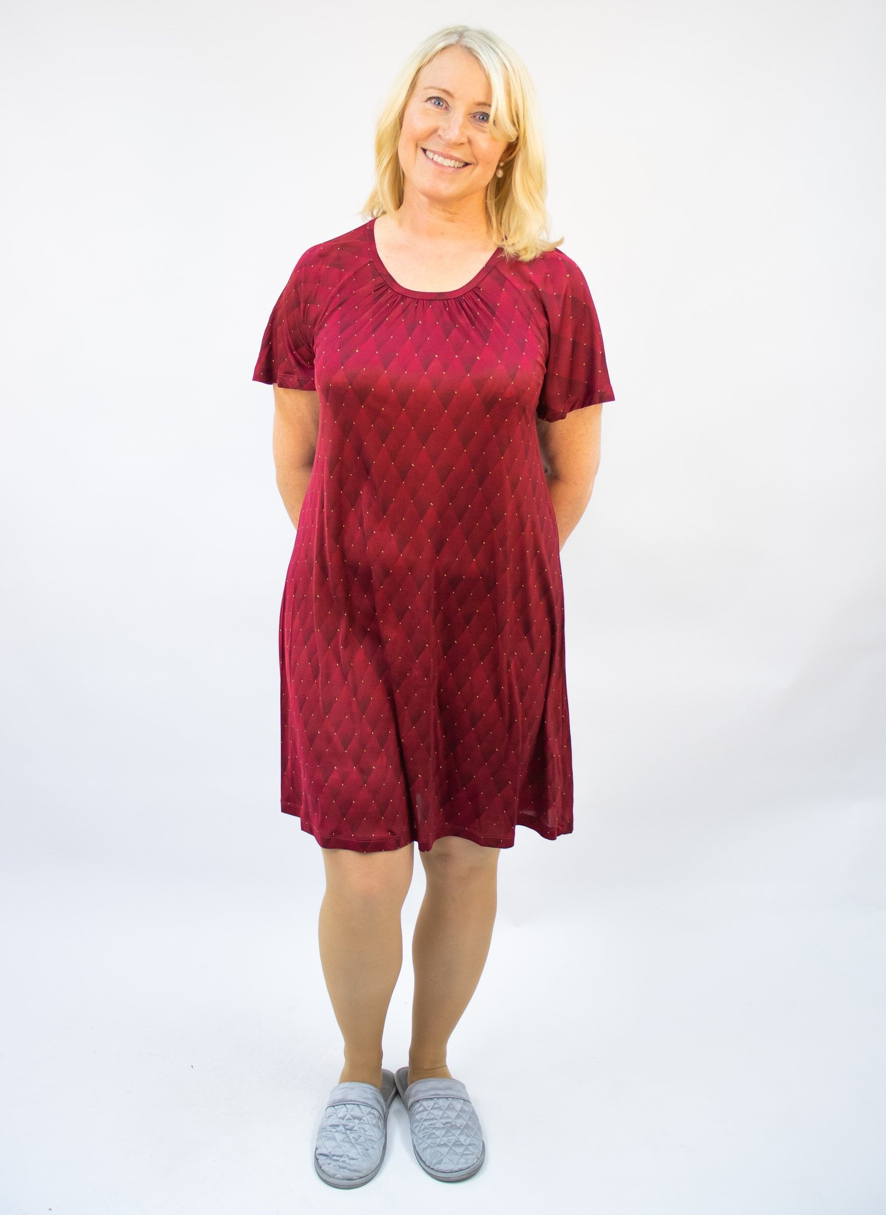 Flared nightdress, Red checkered