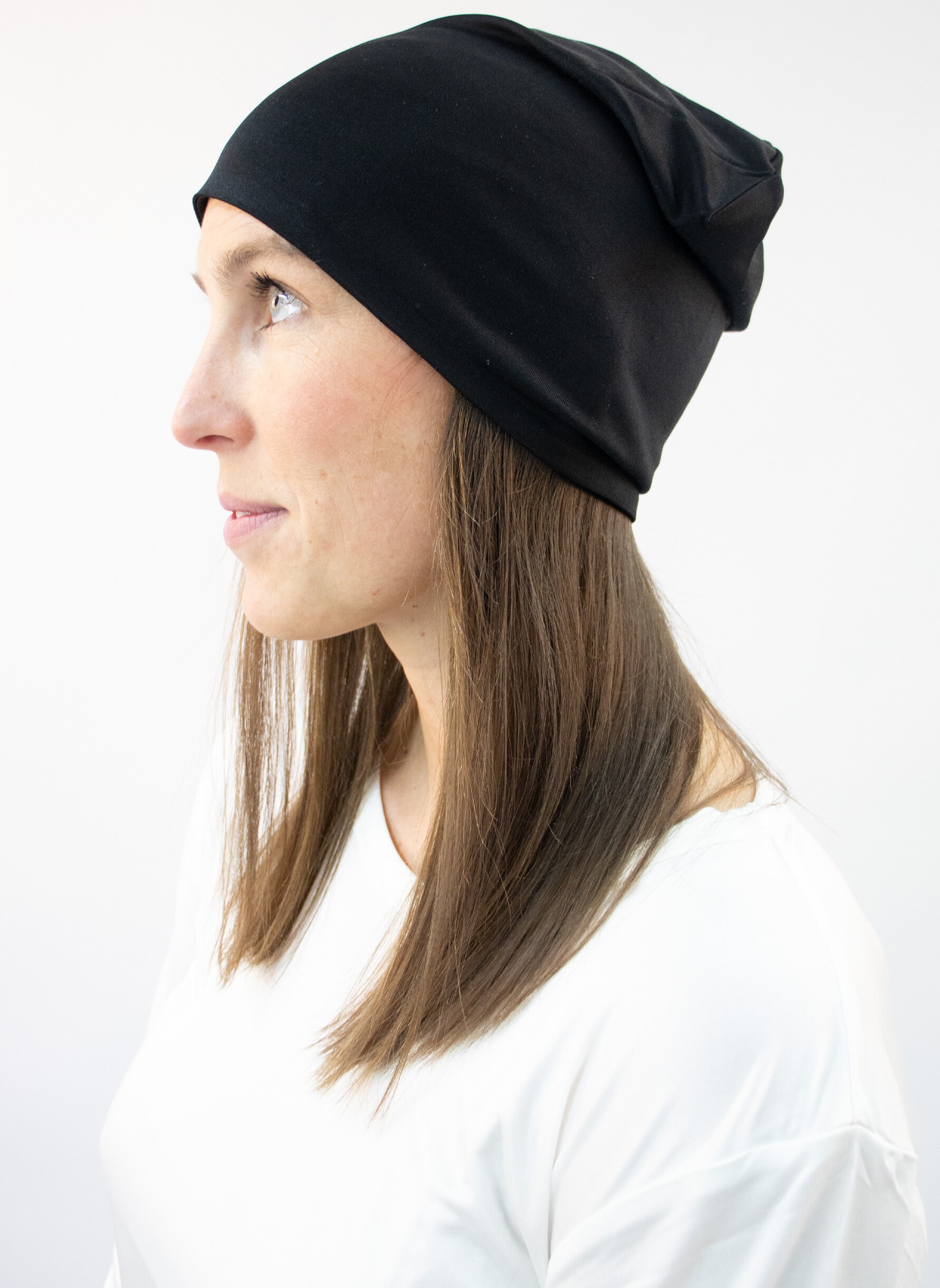 Silk beanie black