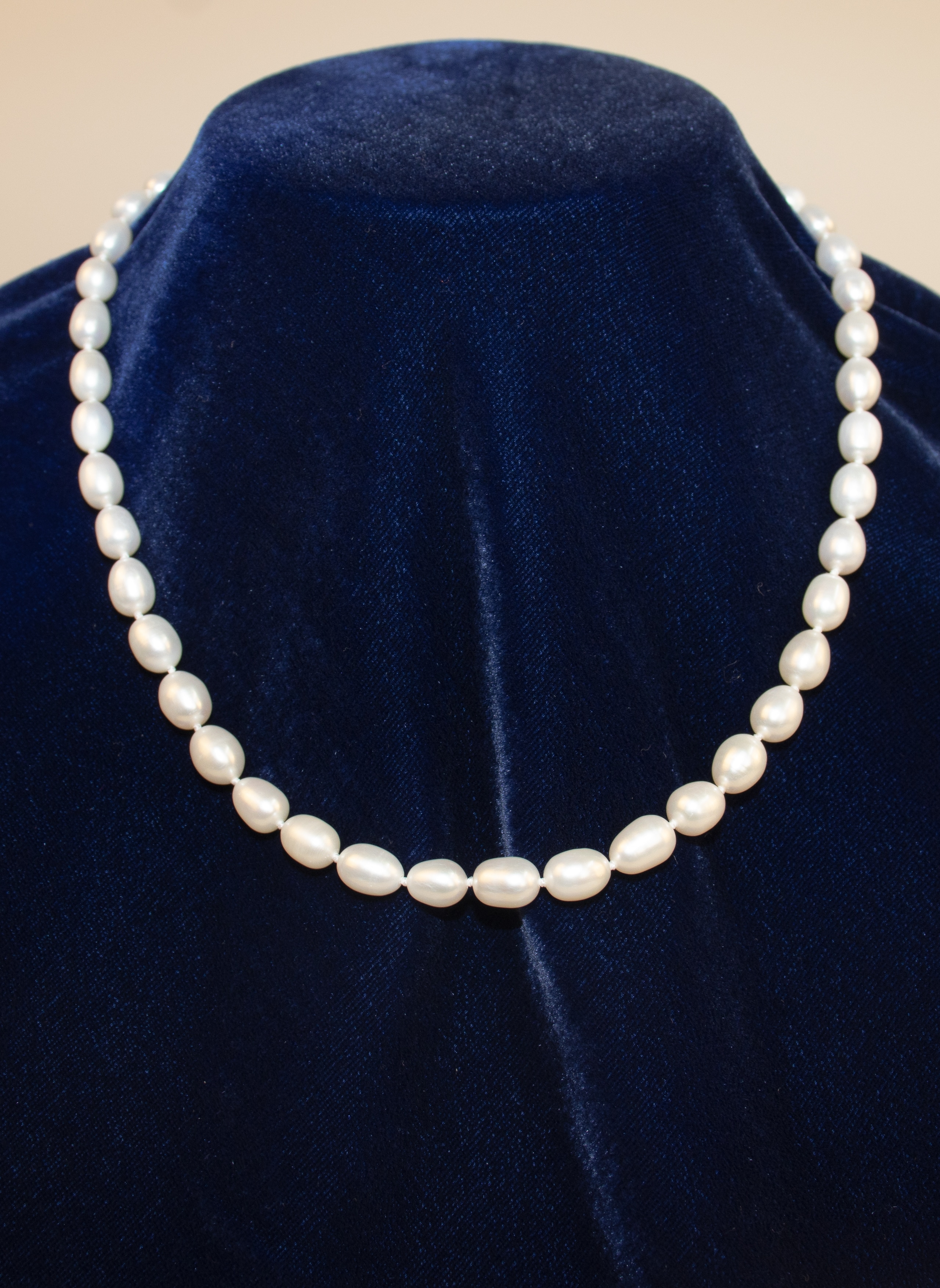 Pearl Necklace White