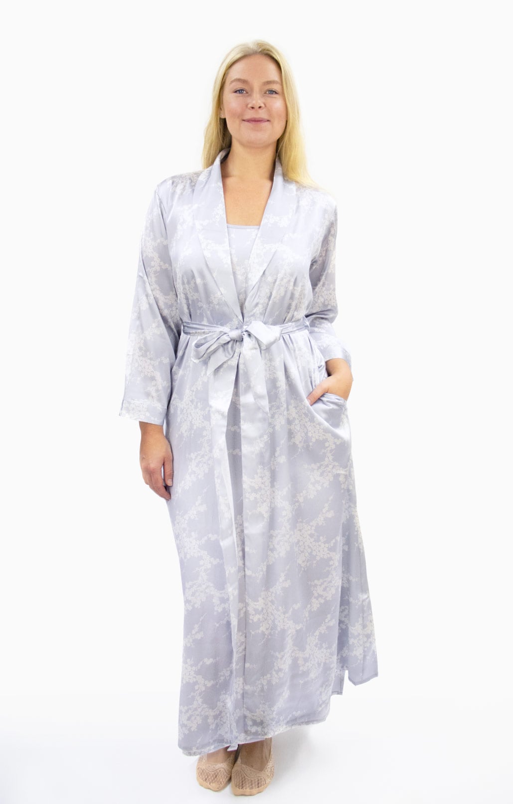 Long silksatin robe grey patterned
