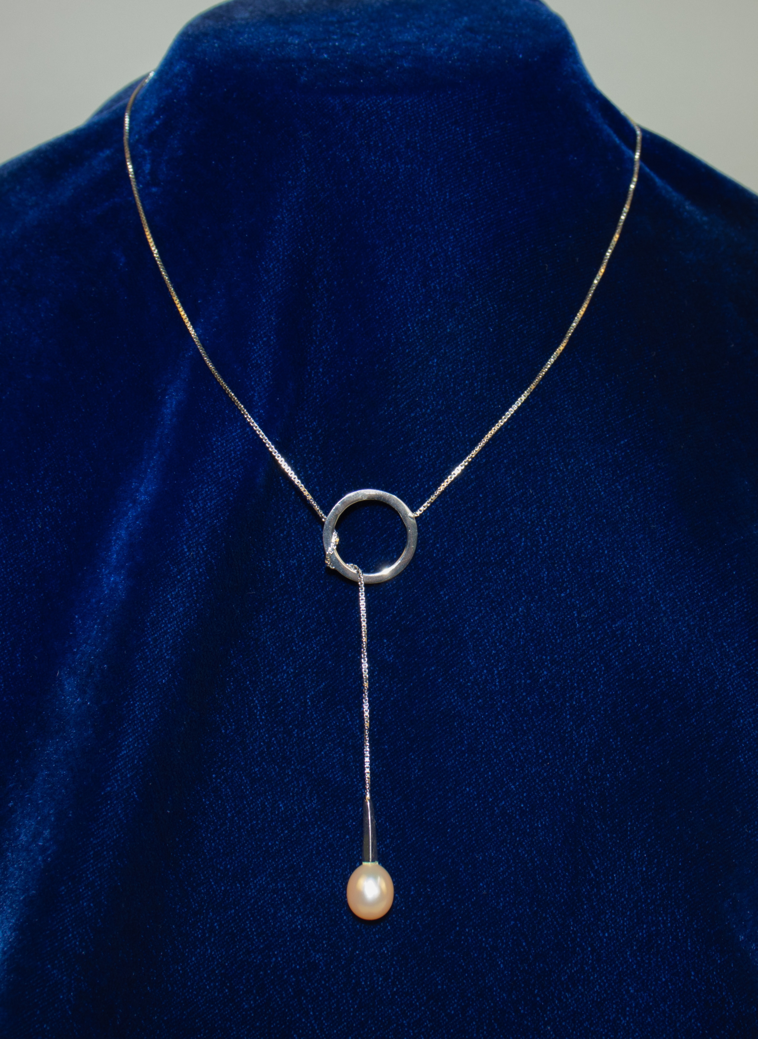 Necklace Dropshaped Pearl 