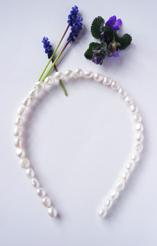 Genuine freshwater pearls diadem