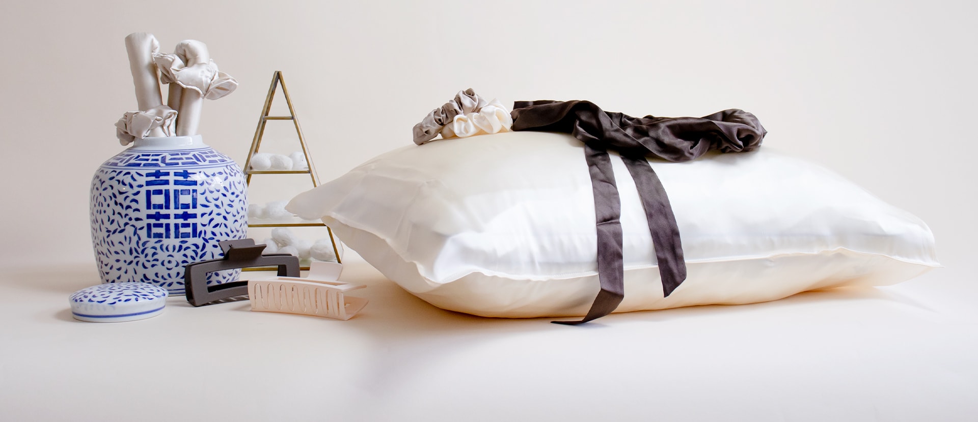 5 reasons why you should sleep on silk pillowcases